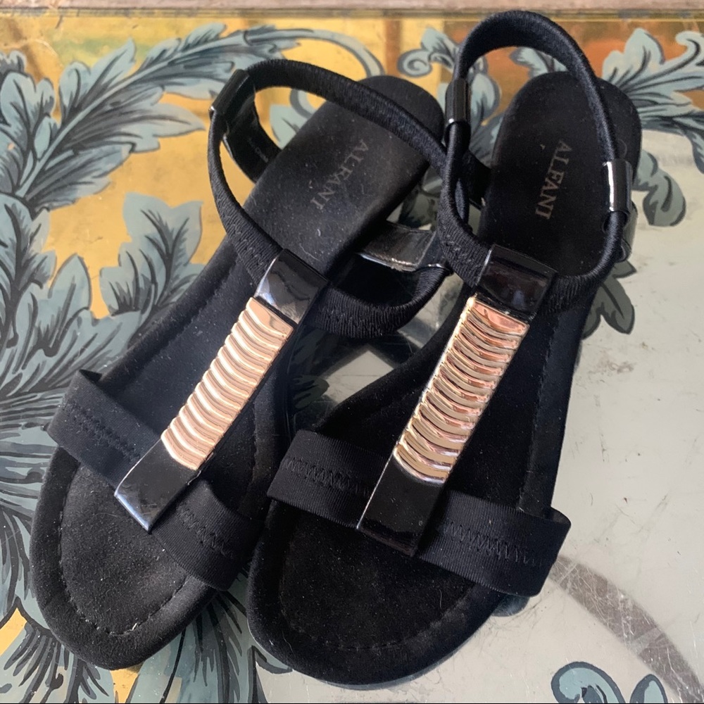 Alfani - Cute black sandals with metallic detail